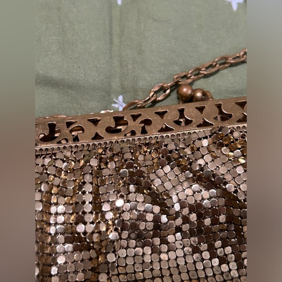 Whiting and Davis Gold mesh metal purse handbag vintage - Picture 2 of 11
